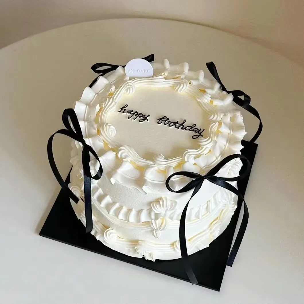 

Имитационный галстук-бабочка торт пластик