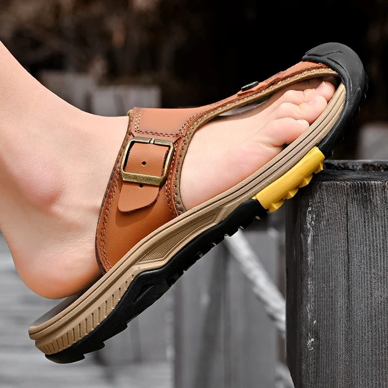 

2023 Leather Men Flip Flops Summer Outdoor Men Slippers Classic Rubber Roman Sandals Wading Trekking Sneaker Sandals Big Size