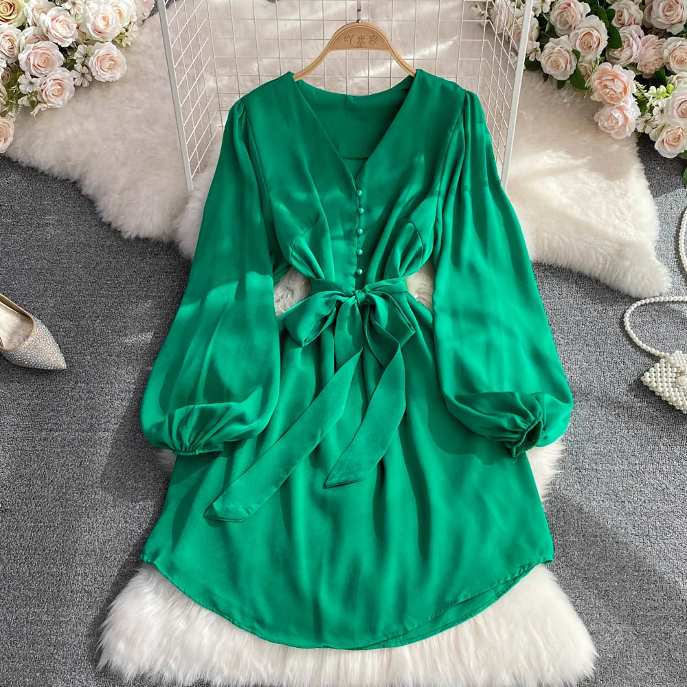

2022 age season aristocratic temperament cultivate one's morality show thin tall waist bubble long-sleeved v-neck a-line dress