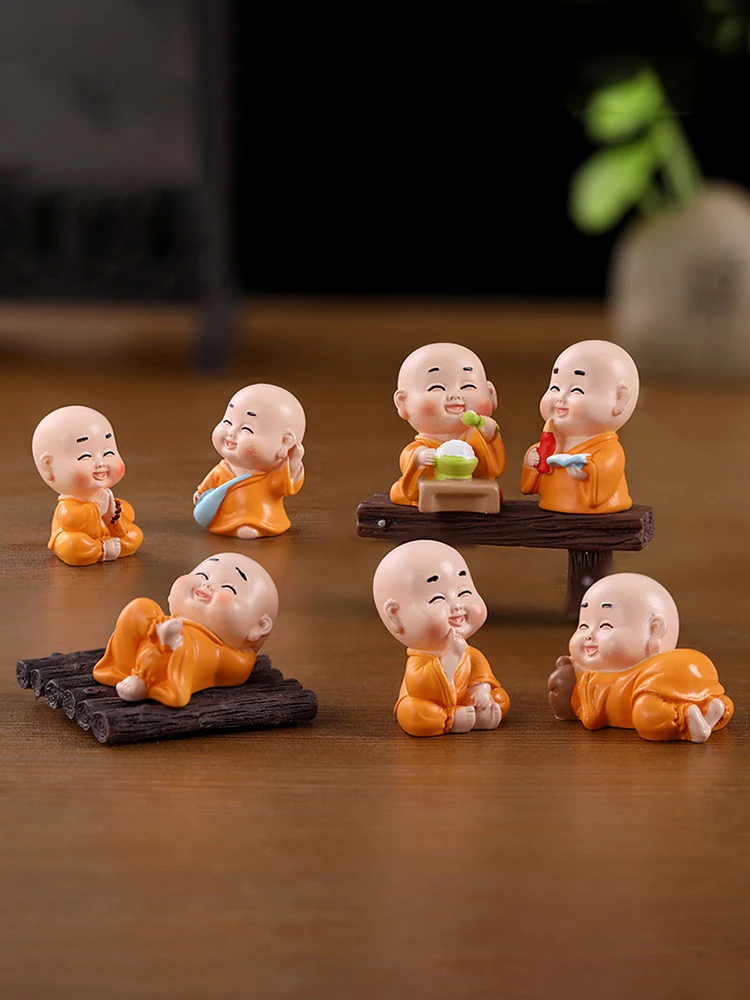 

Mini Figurine Buddhist Monk Dolls Anime Action Figure Fairy Garden Terrarium Miniatures Micro Landscape Decor Home Decorations