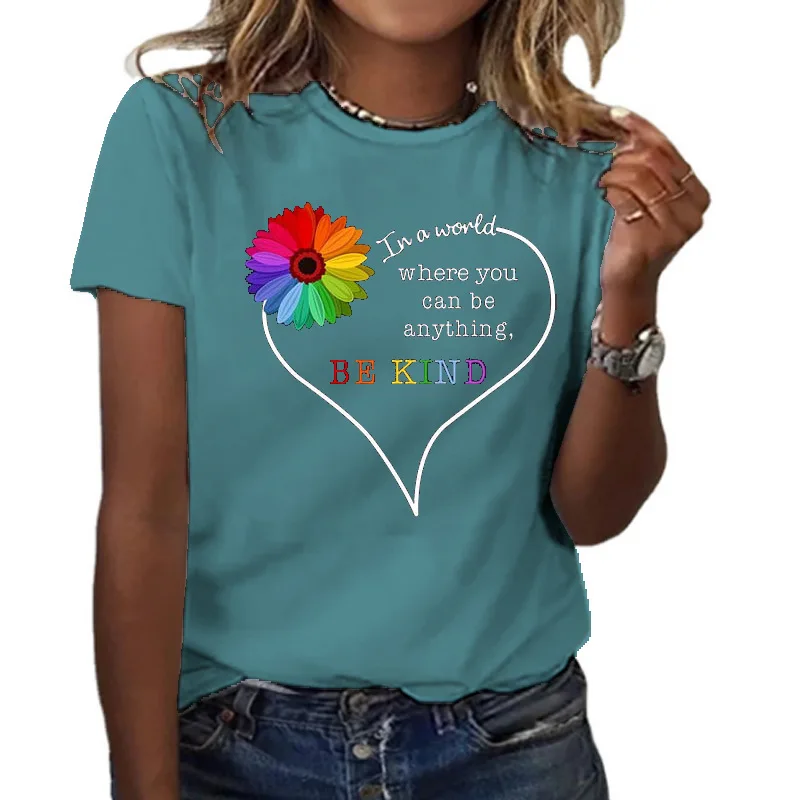 Рисунок 3 - Женская футболка с принтом Love