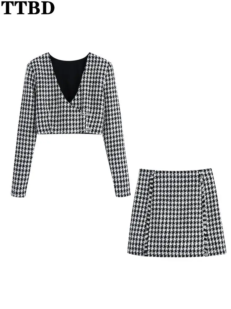 

TTBD Women fashion with safety pins tweed crop blouses chic tops with frayed trims front vent tweed high waist mini skirt