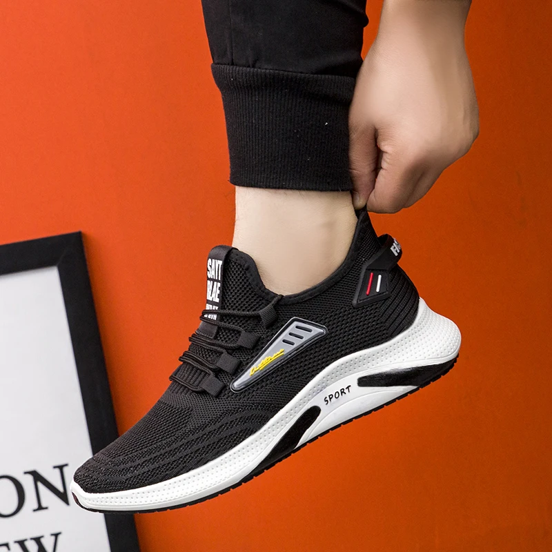 

1Pcs Fashion Running Mesh Sneaker For Men High Quality Non-slip Anti-odor Sport Shoes Outdoor Breathable Trainers Men Boots