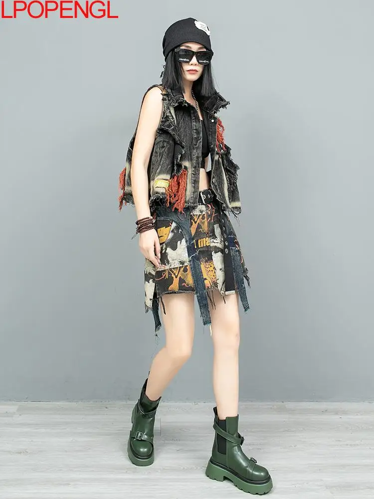 Женский костюм из двух предметов джинсовый жилет и шорты юбка потертого денима с