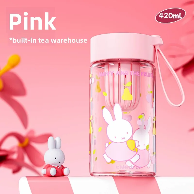 Фото Кружка для воды Miffy Kawaii в стиле аниме, новый дизайн, стильная, для девочек, для школы, прогулок, портативная, милая, прозрачная, для спорта и путешествий. №4
