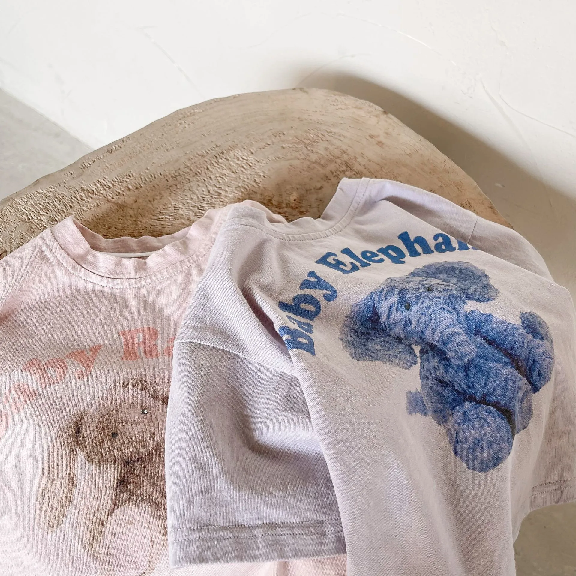 Детская футболка 1863B с мультяшным медведем, летняя популярная модная хлопковая Футболка с принтом конопли для девочек, топы с коротким рукавом для мальчиков, 2022 Детская футболка 1863B с мультяшным медведем, летняя популярная модная хлопковая Футболка с принтом конопли для девочек, топы с коротким рукавом для мальчиков, 2022