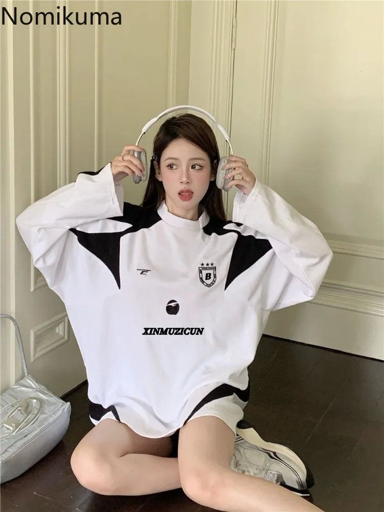 Футболка женская оверсайз с длинным рукавом и принтом букв