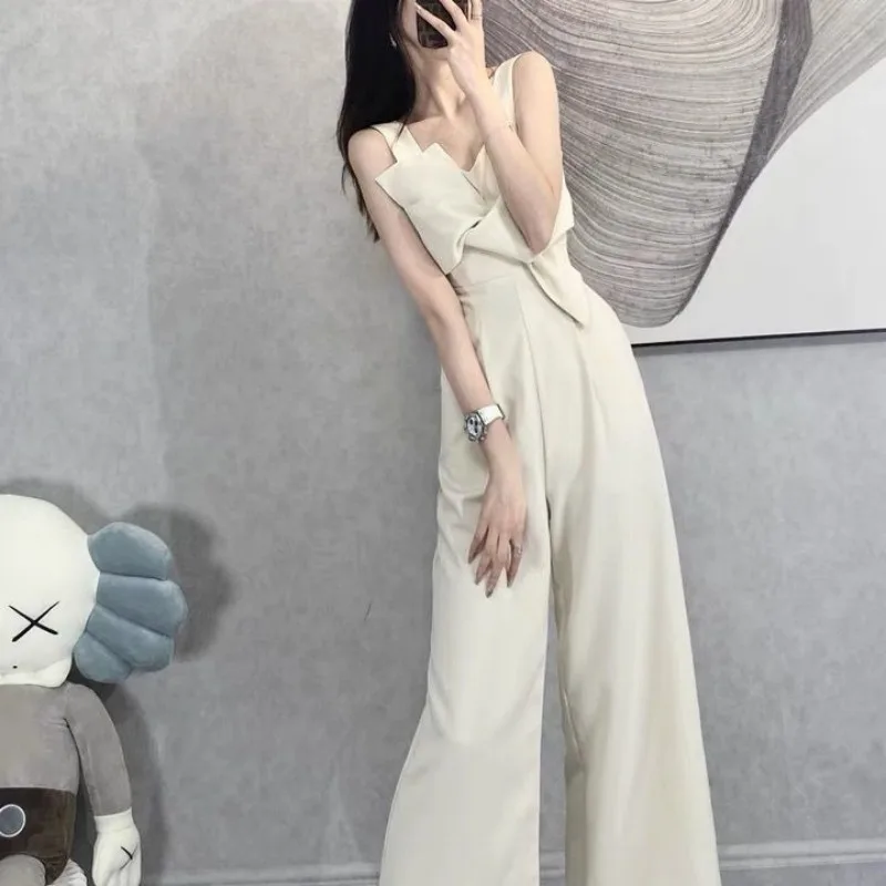 Комбинезоны женские однотонные с вырезами специальные очаровательные