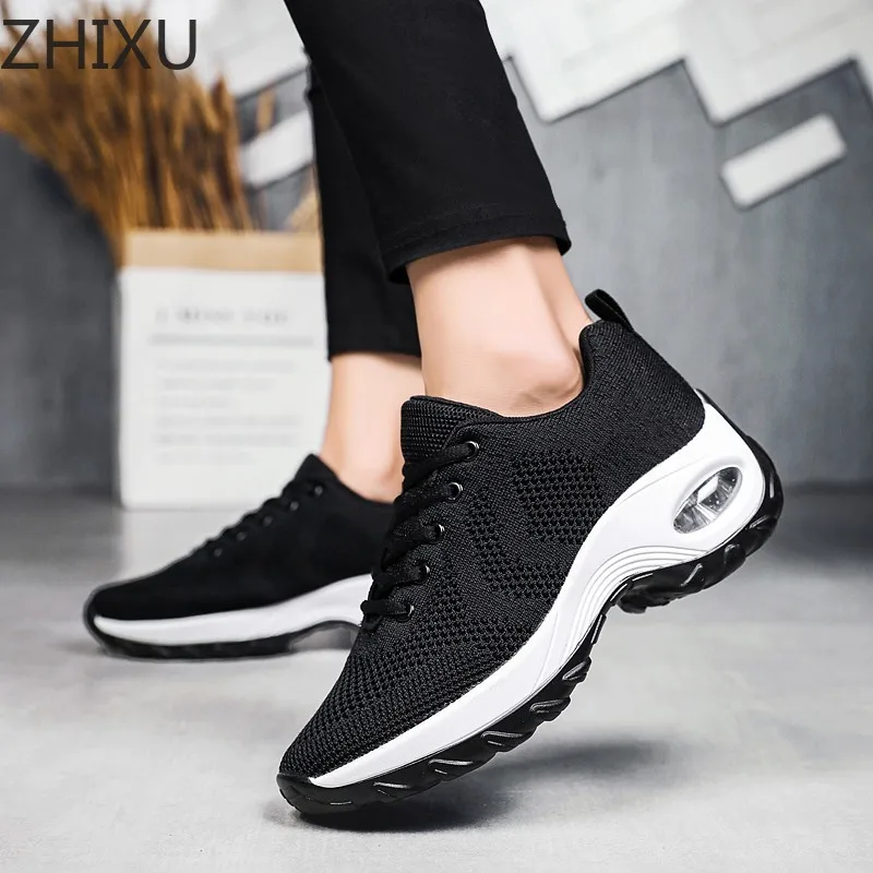 

2022 New Women Sport Sneaker Spring and Autumn Breathable black Running Shoes Dancing Shoes track Chunky Sneakers plus Size35-42