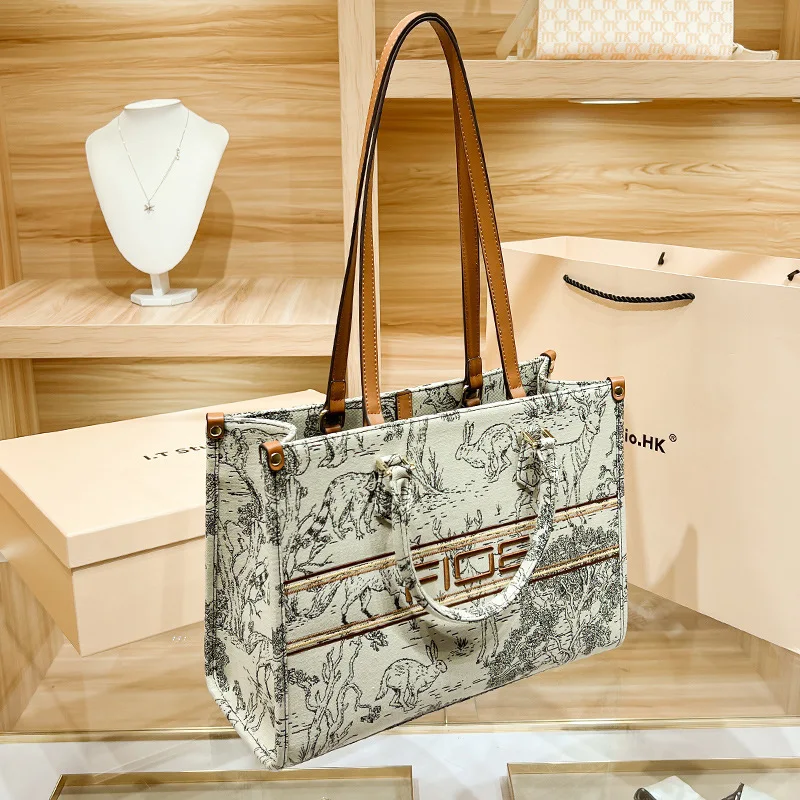 Women's Handbag Light Retro Oil Painting Personalized 2023 Spring New Blue Commuter Portable Chic Artistic Sense Large Capacity