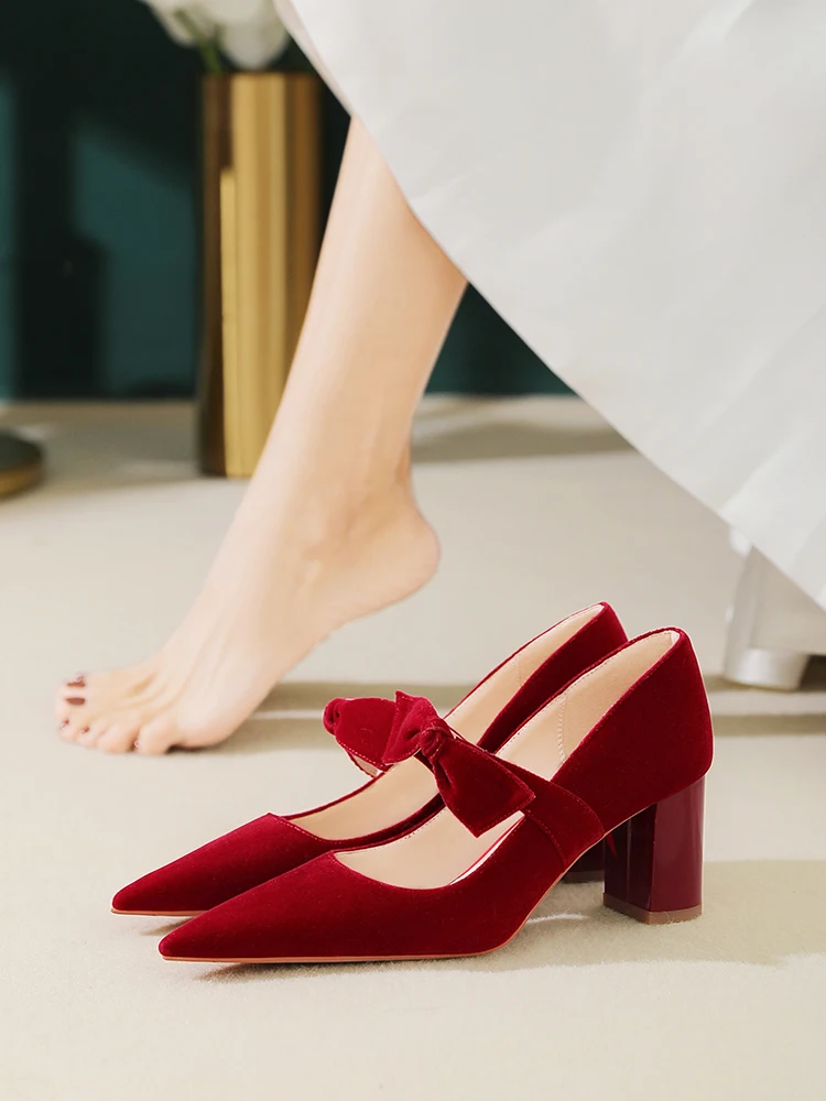 

Wine red wedding shoes bride not tired feet xiuhe shoes a word with high heels female bow thick wedding shoes with pregnant