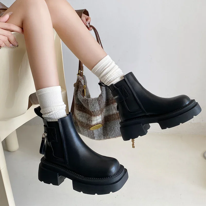 Женские ботильоны с квадратным носком на плоской подошве зимняя модная обувь