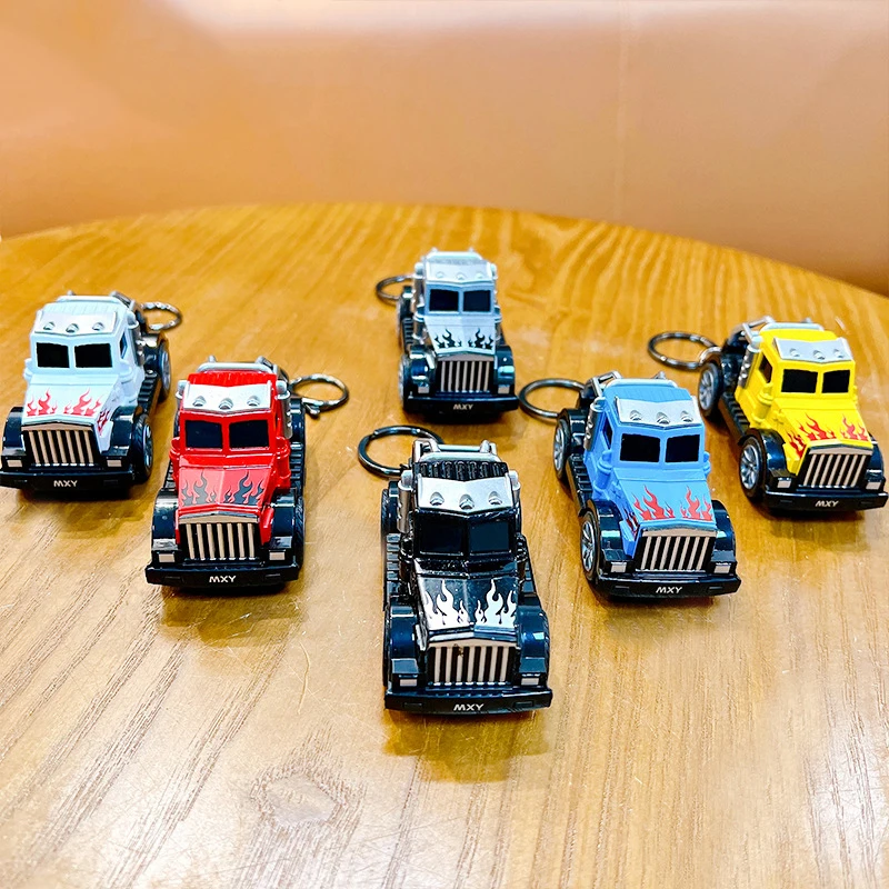 Мультяшный мини-брелок с откатным пламенем автомобильный брелок крутой факел