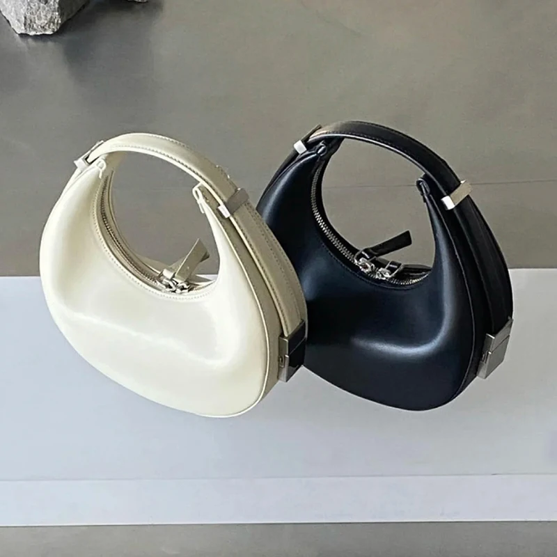 

2022 New Small Cowhide Crescent Bag Armpit Bag Small Round Bag Single Shoulder Portable Women's Bag
