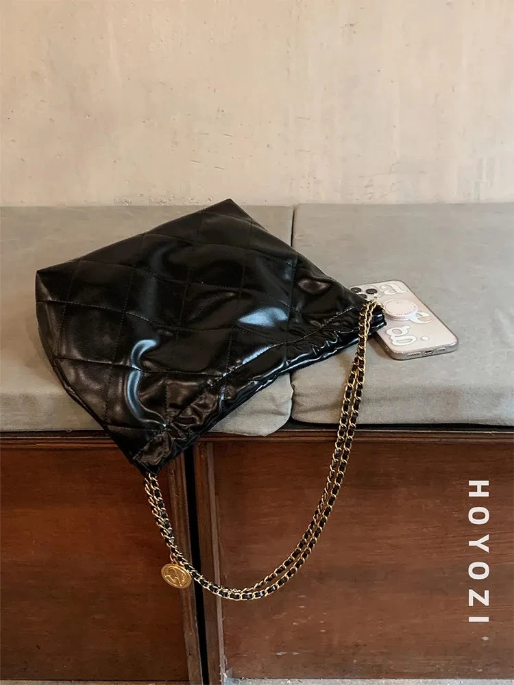 

JOY Lingge Chain Bucket Large Capacity Beach Shopping Bag 2022 New Fashion Shoulder Bag Ladies Handbag