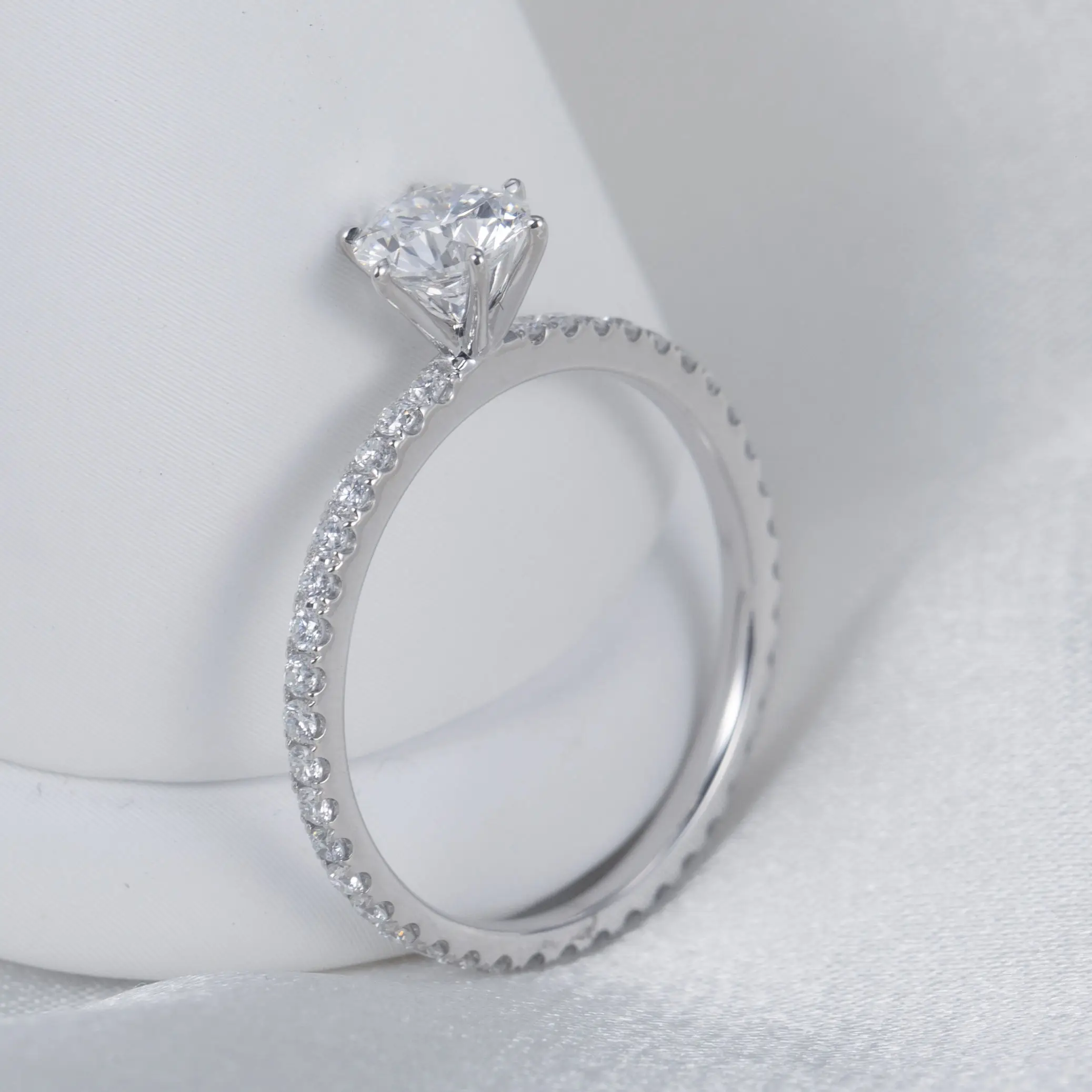 1CT D Color Round Cut 14K White Gold Lab Grown Diamond Engagement Ring CVD HPHT diamond With IGI Certificate