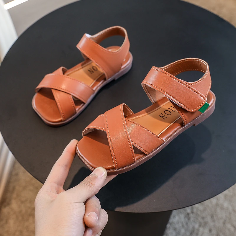 

Open-toed Sandals Girls Children Summer Flat Bottom 2022 New Student Retro Korean PU Hook & Loop Kids Fashion Casual Roman Shoes