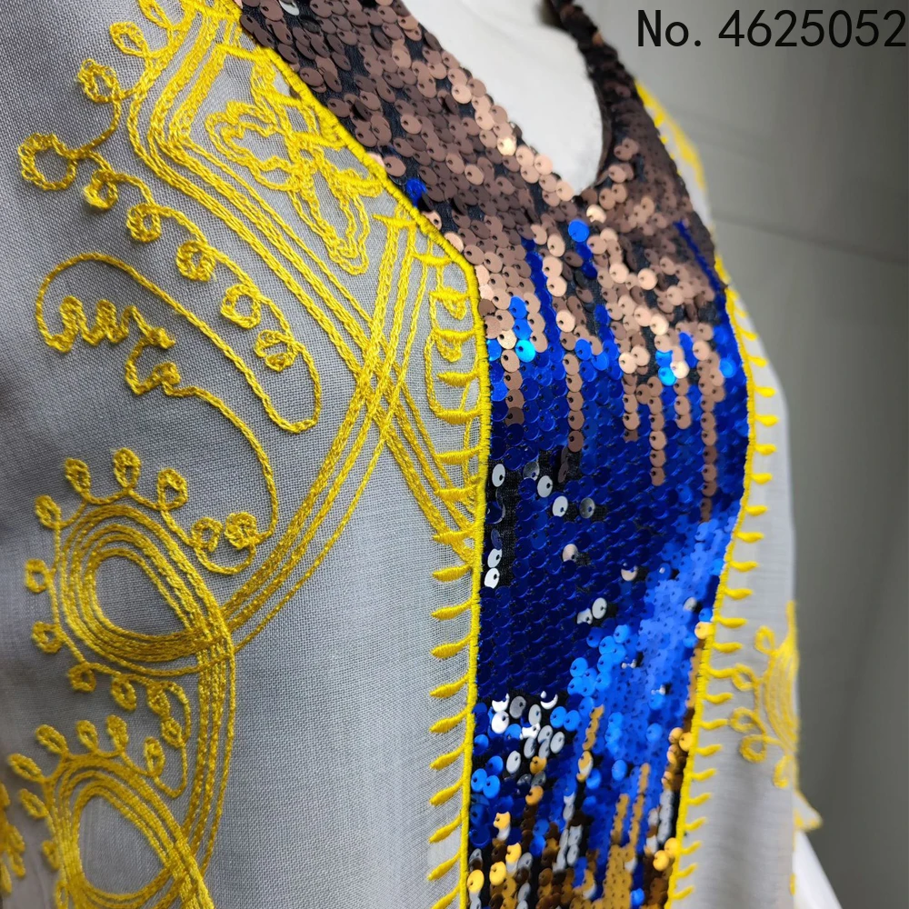 Женское вечернее платье с блестками и цветочной вышивкой |