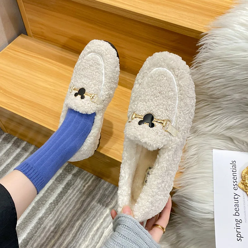 2022 Winter Femme Thicken Fuzzy Moccasins White Wool Shoes Ladies Luxury Buckle Flats Women Plush Sheep Fur Loafers