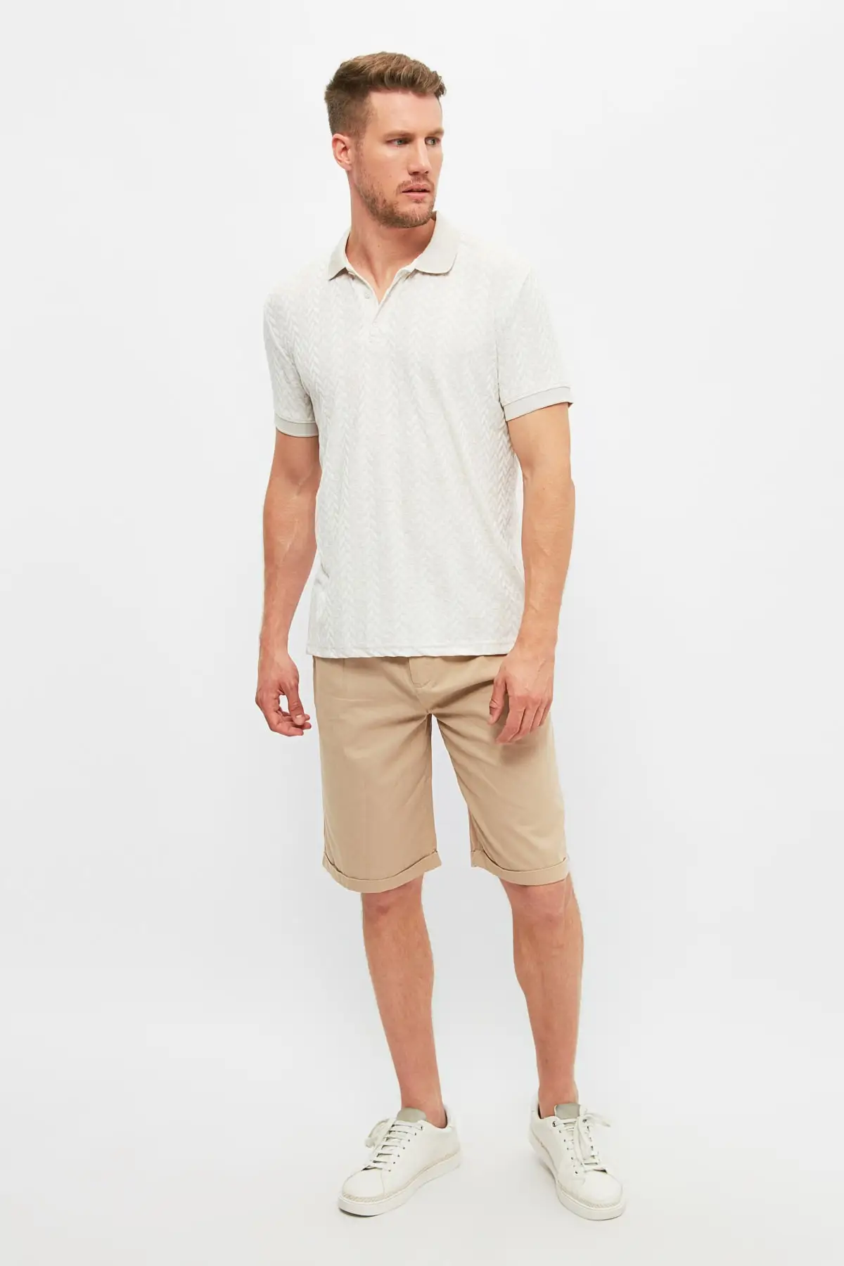 

Trendyol Men 'S Regular Fit Polo Collar T-shirt TMNSS21PO0270