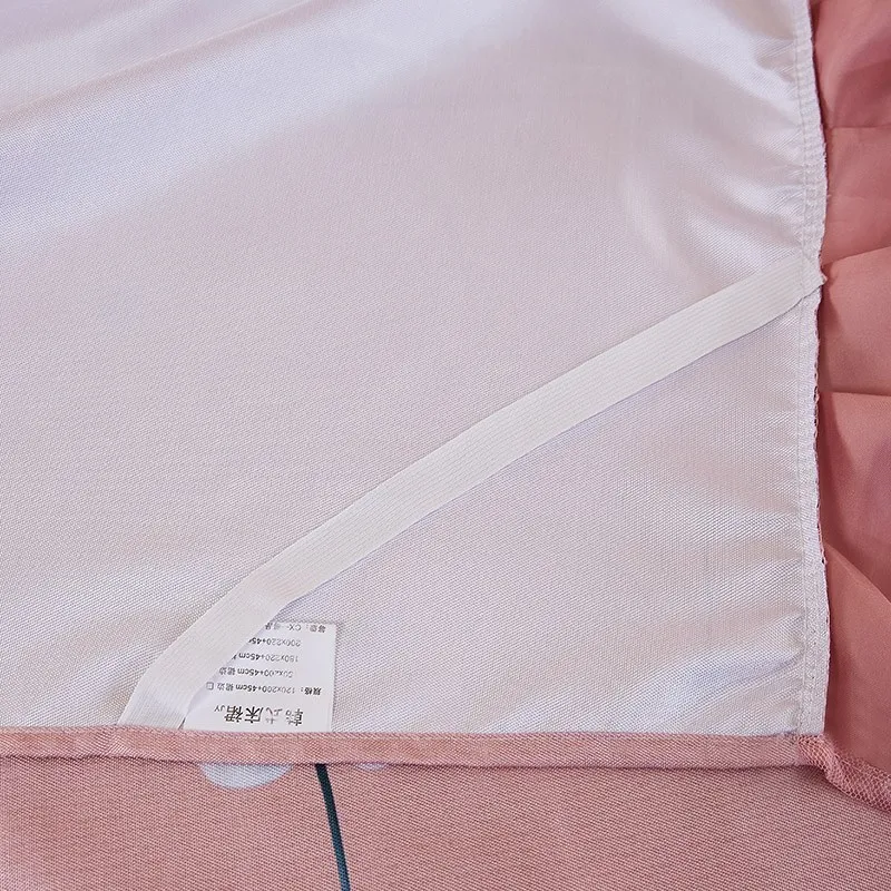 Summer Bed Skirt Ice Silk Mat Three-Piece Set Lace Machine Washable Air Conditioning Nude Sleeping Sof...