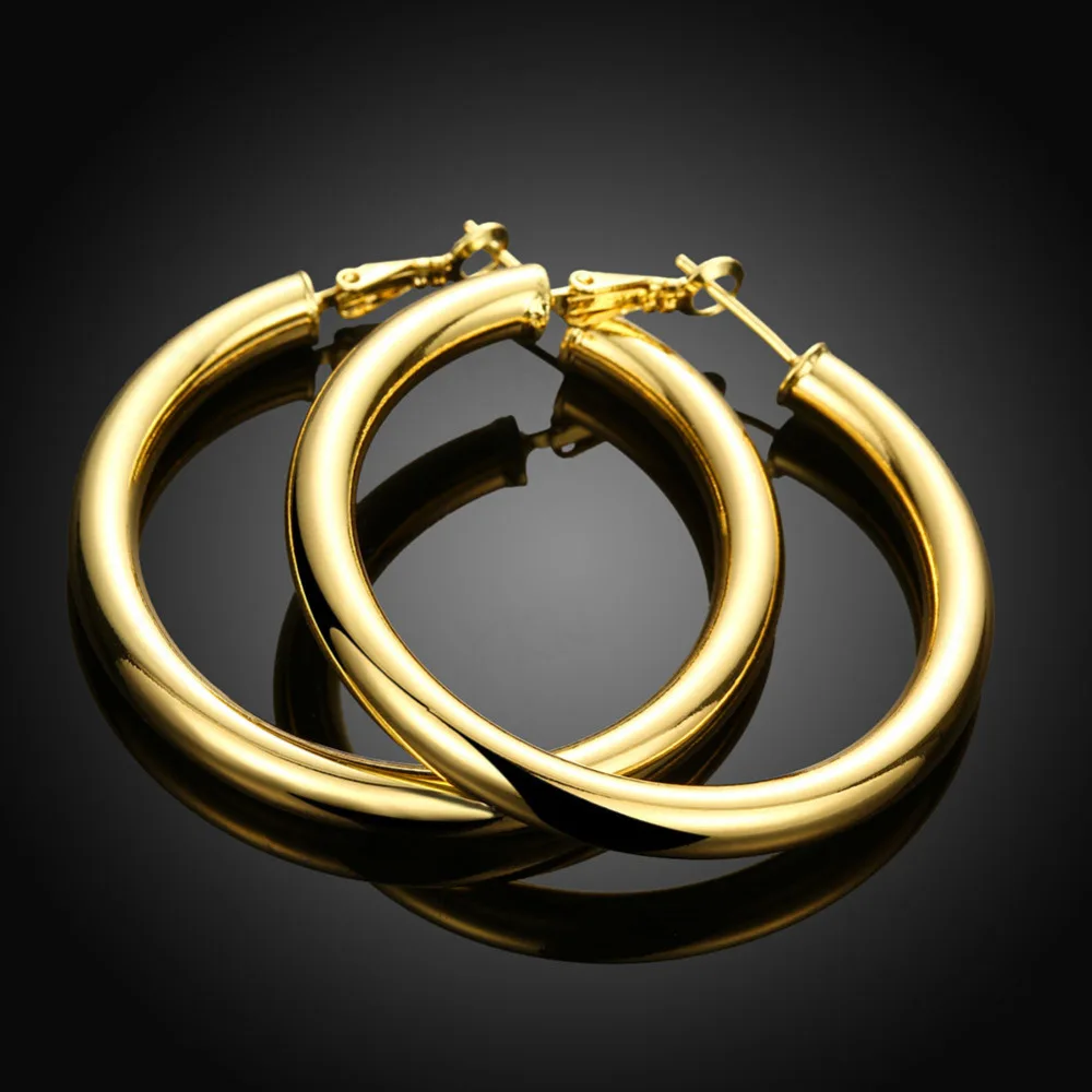 

Creative fashion earring creative ladies earring Japan and South Korea small fresh