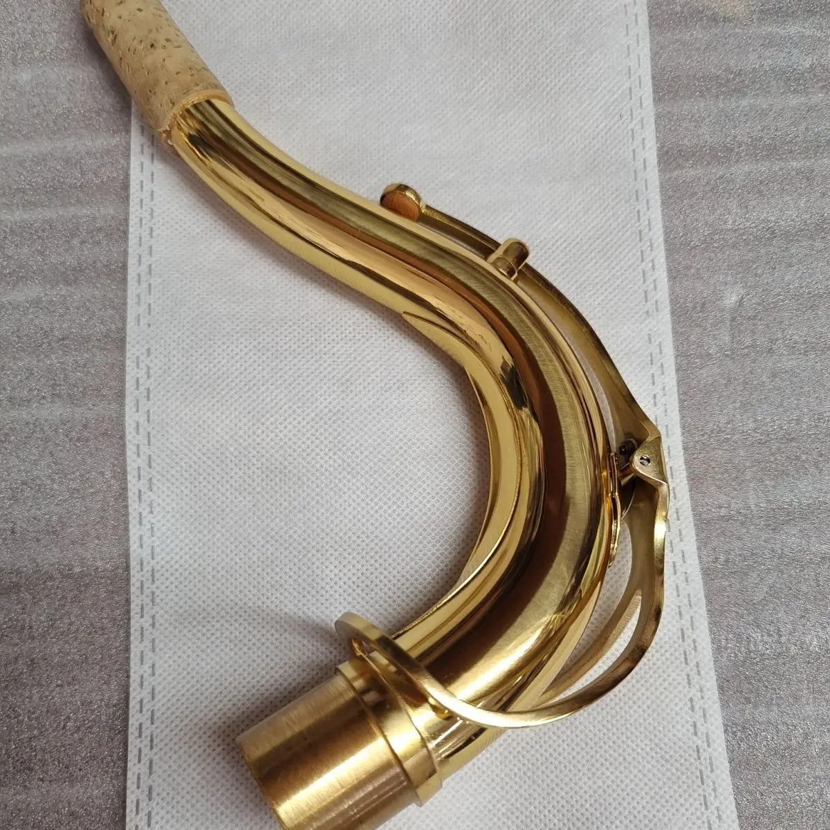 

High-quality B-flat tenor saxophone bent neck brass gold-plated neck saxophone accessories professional-grade tone