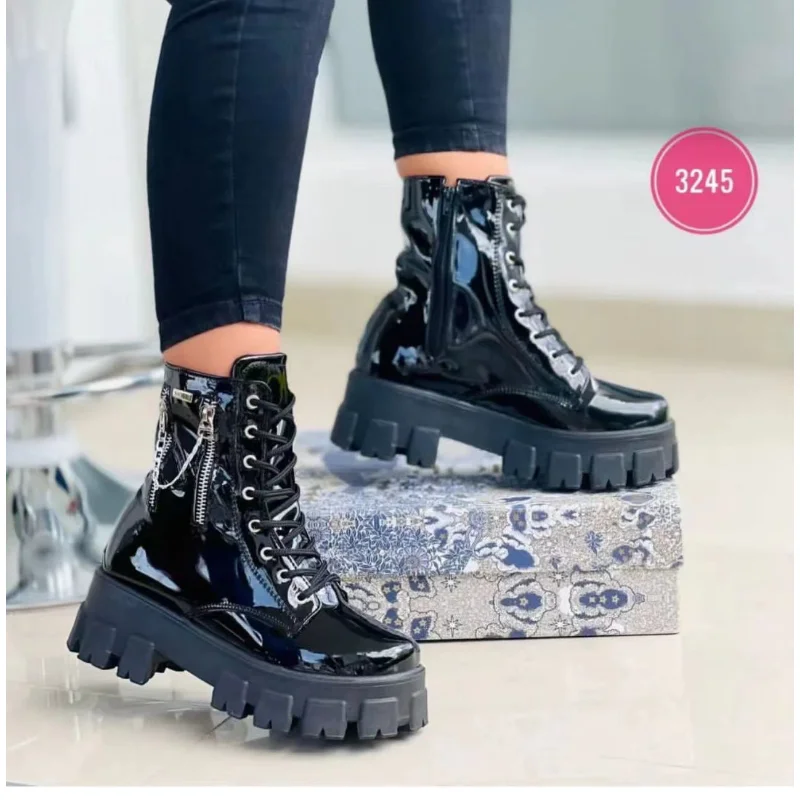 

Женские ботинки из лакированной кожи, теплые армейские ботинки в стиле панк/готика, на молнии, со шнуровкой, повседневные байкерские ботинки на толстой подошве, зима 2023