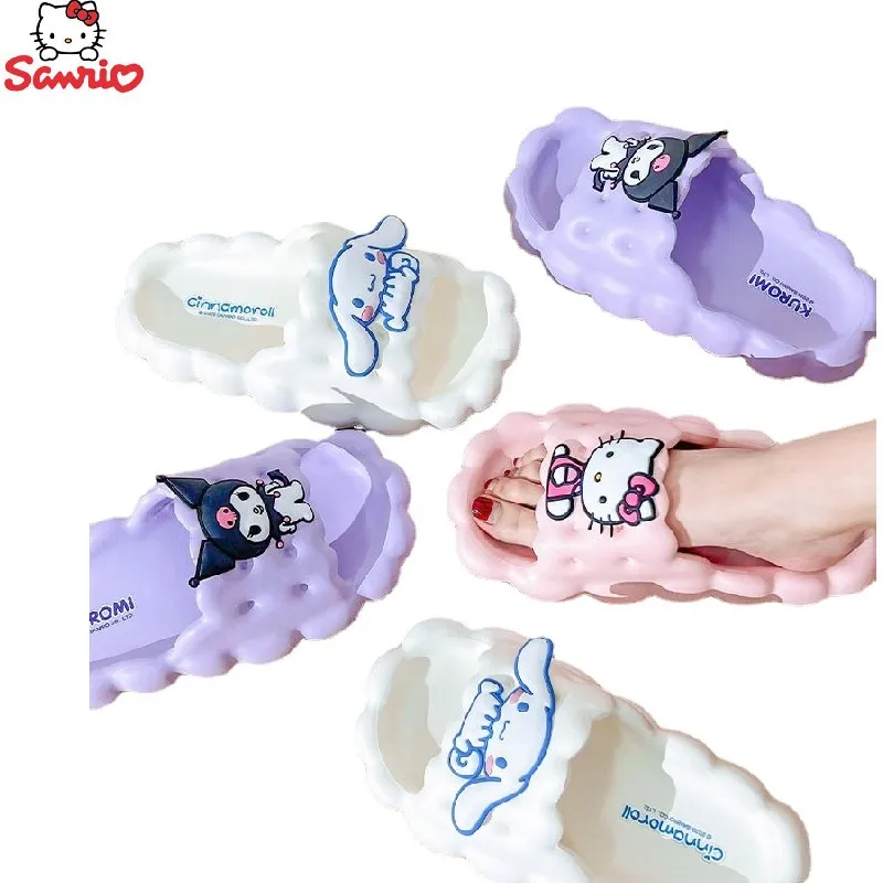 

Шлепанцы Kawaii Sanrio с героями мультфильмов, персонажи мультфильмов, Kuromi HelloKitty, женские летние домашние милые Нескользящие бесшумные сандалии для улицы
