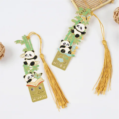 Металлическая закладка для книг с пандой