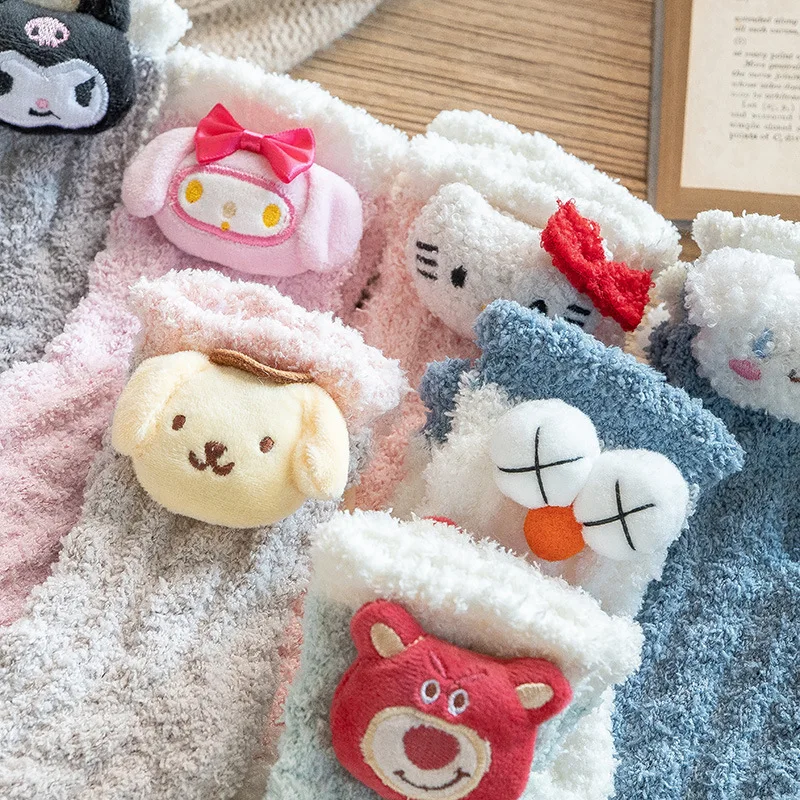

Sanrio Hellokitty Kuromi Cinnamoroll Mymelody зимние плюшевые носки утолщенные Носки средней длины милые носки для пола плюшевые носки для сна