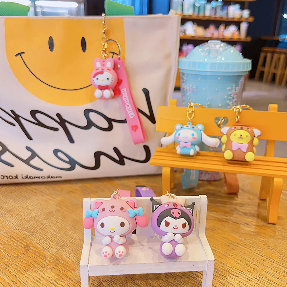 Купи Creative Sanrio Animal Series Keychains Melody Kuromi Bag Pendant Cartoon Cute Hello kitty Figures Car Keychains Kids Toys Gifts за 40 рублей в магазине AliExpress