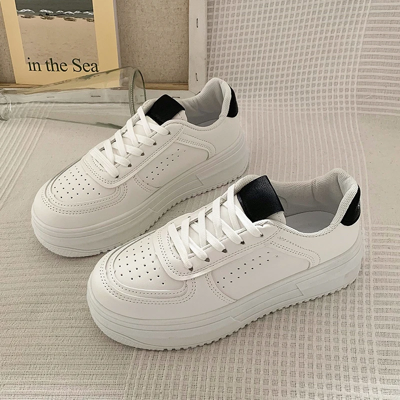 

2023 Spring and Autumn New Mesh Breathable Lace Up Small White Shoes for Women's Casual Versatile Thick Sole Shoes for Women