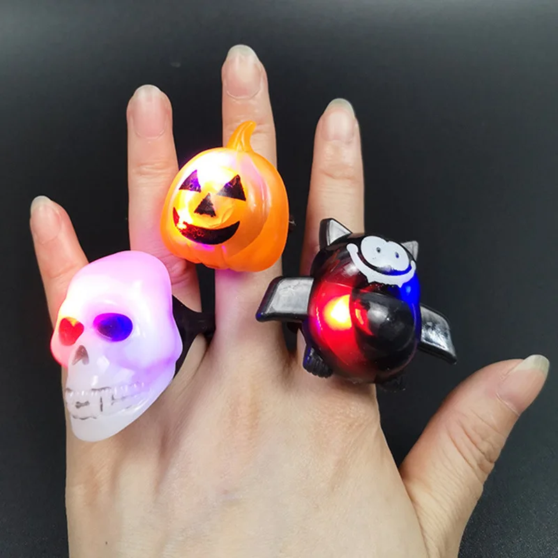 

Halloween Glow Ring Plastic Jack-o-lantern Ring Bat Skull Ring Kids Tricky Toy Ring Happy Helloween Party Decor Trick Or Treat