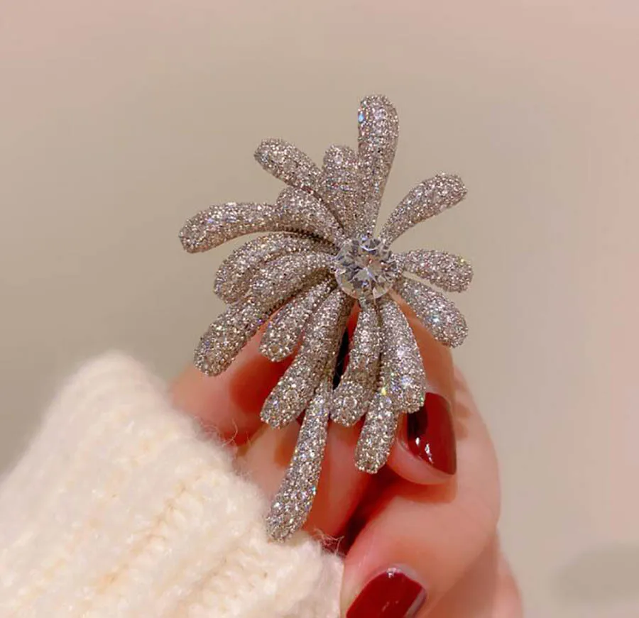 

Женская корсажная брошь в Корейском стиле, продвинутая брошь в форме фейерверка с полностью алмазным цирконием, элегантная булавка для кос...