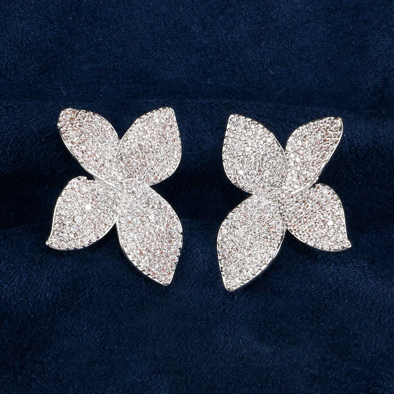 

2022 New Fashion Sweet Romantic White Flower Stud Earrings for Womens Wedding Party Jewelry Valentine Gifts