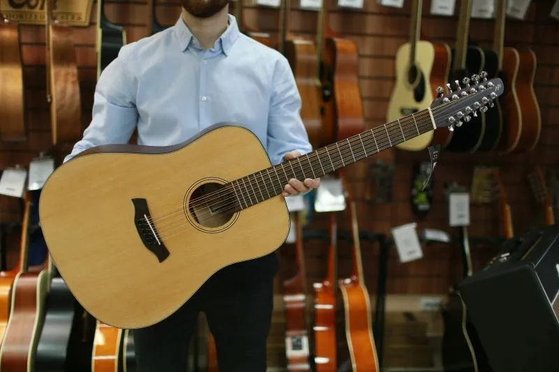 Acoustic guitar twelve-string Baton rouge L1LS/D-12 |