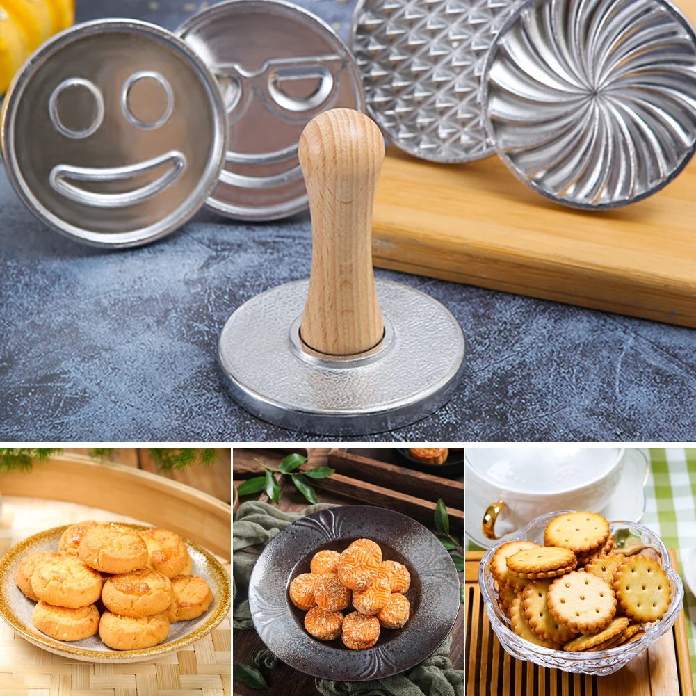 

Cookie Cutter Aluminum Alloy Cookie Stamps with Wooden Handle Smile Heart Pattern DIY Hand Press Cookie Mold for Festival Party
