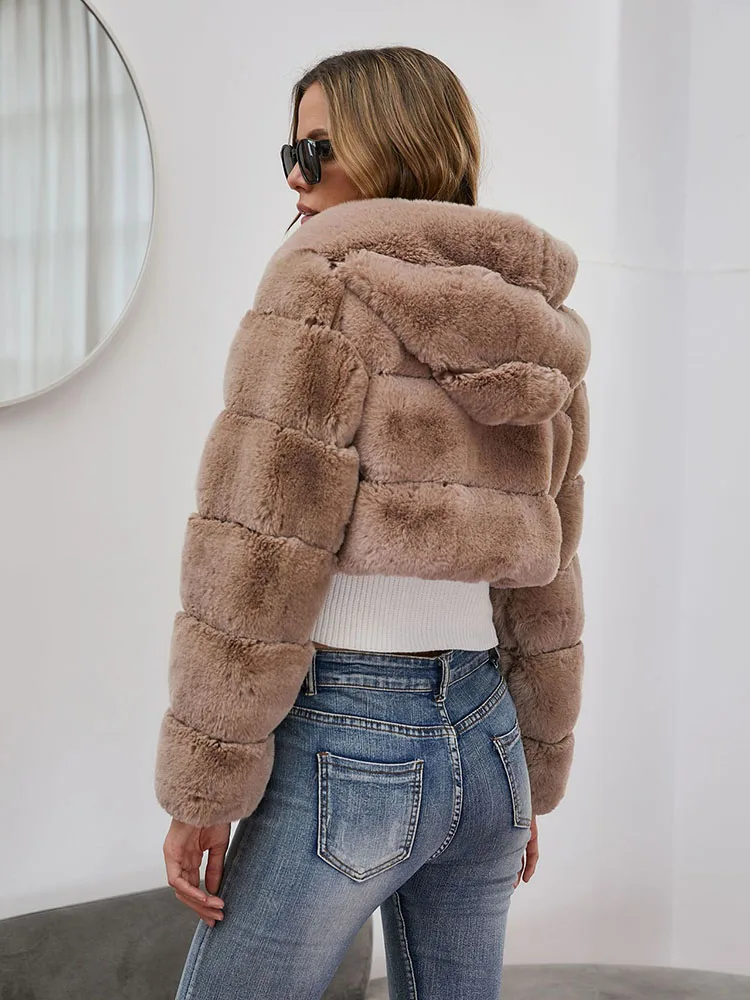 Women's Parka Faux Fox Fur Fashion Europe Warm Cheap Teddy Jacket Long Sleeves 2022 New Luxury Fluffy Coat Free Shipping