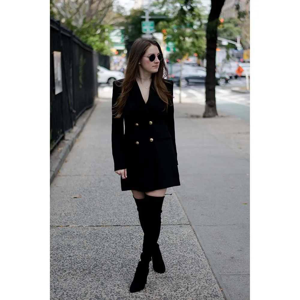 Черный женский костюм-пиджак