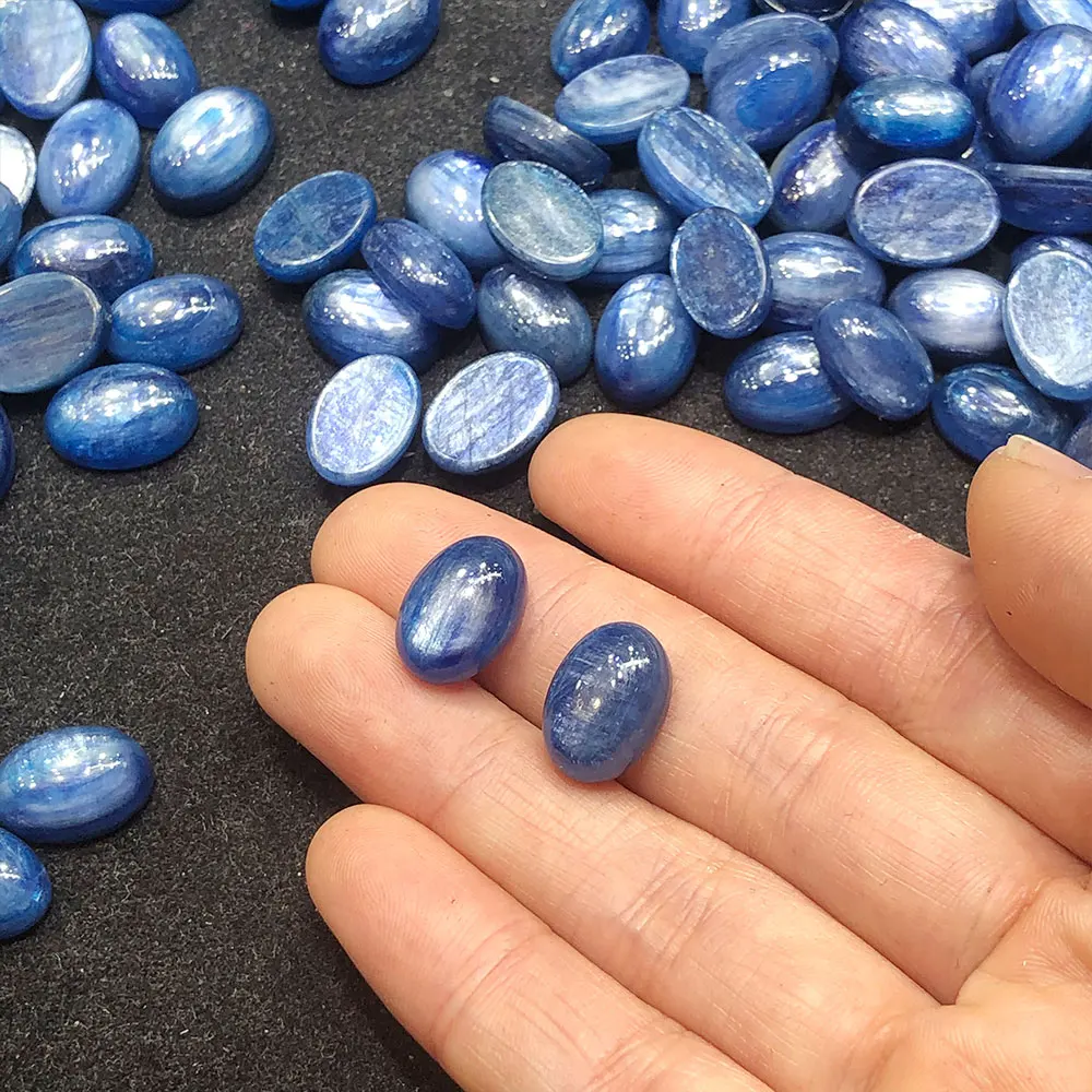 

Натуральный синий кианит кабошон 9-10 мм