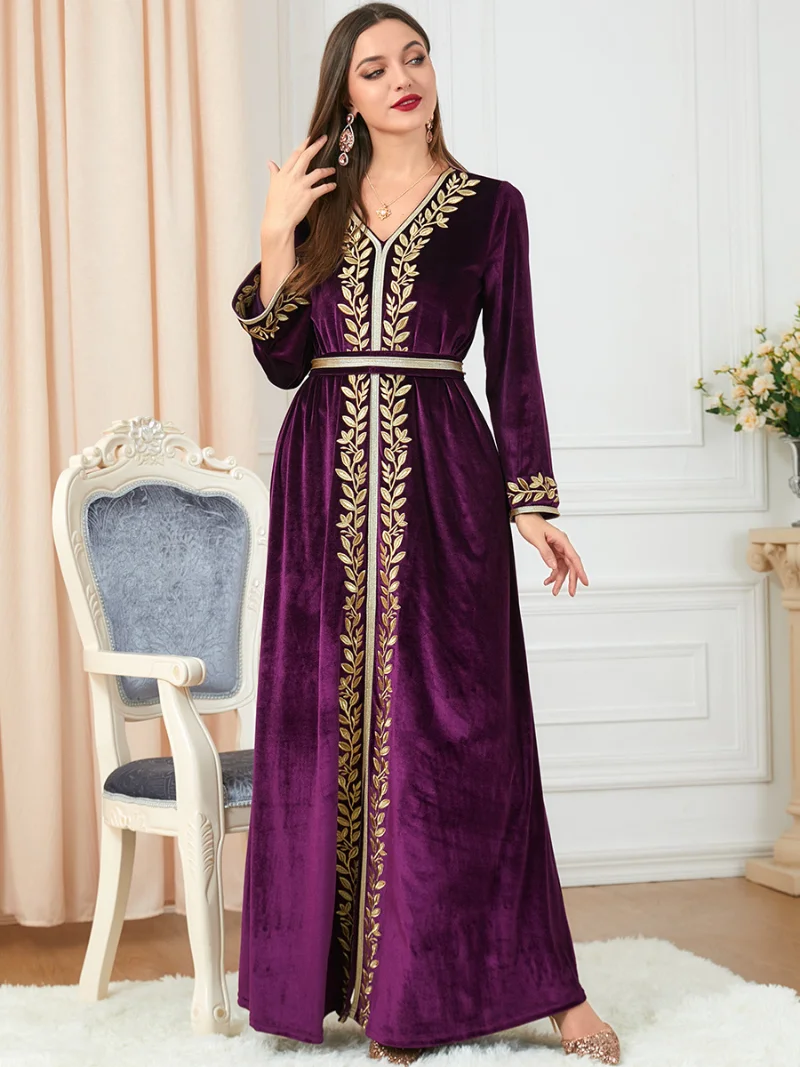 Winter Velvet Dresses for Women 2022 Autumn Embroidery Long Sleeve Split Dress Belted Kaftan Hem Abayas Muslim Dubai Gowns