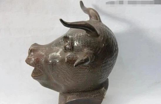 Статуя Шарксианского двенадцати зодиакальной коровы