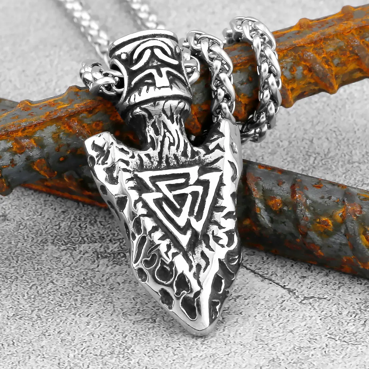 

Men Viking Spear Celtic knot Necklaces Norse Runes Amulet Helm of Awe Vegvisir Pendant Stainless Steel Chain Jewelry Wholesale