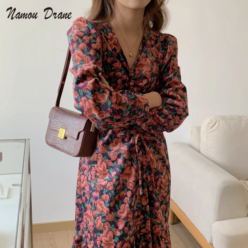 

Korean Folds V-Neck Sweet Puff Sleeve Dress Shirring Dresses Vintage 2022 New Winter Mid-Calf Printing Fashion Eleagnt floral