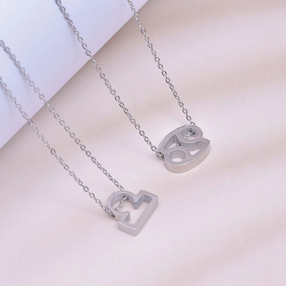 

2Pcs Stainless Steel 12mm Zodiac Signs Clavicle Chain Necklace Rose Gold/Golden/Steel Color Chain Length 45cm
