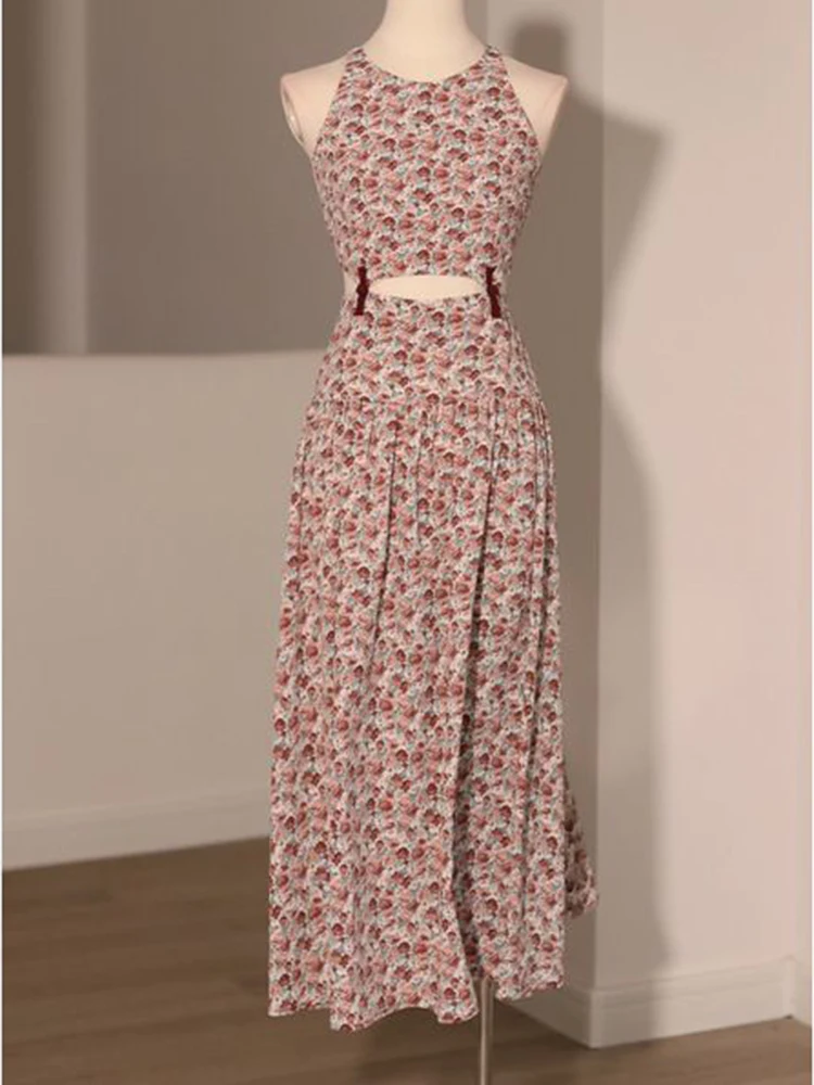 

A high-end design camisole dress, a niche French rose thin dress for women