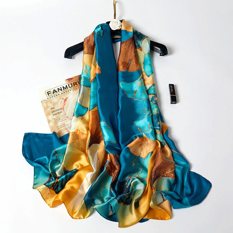 Шелковый шарф