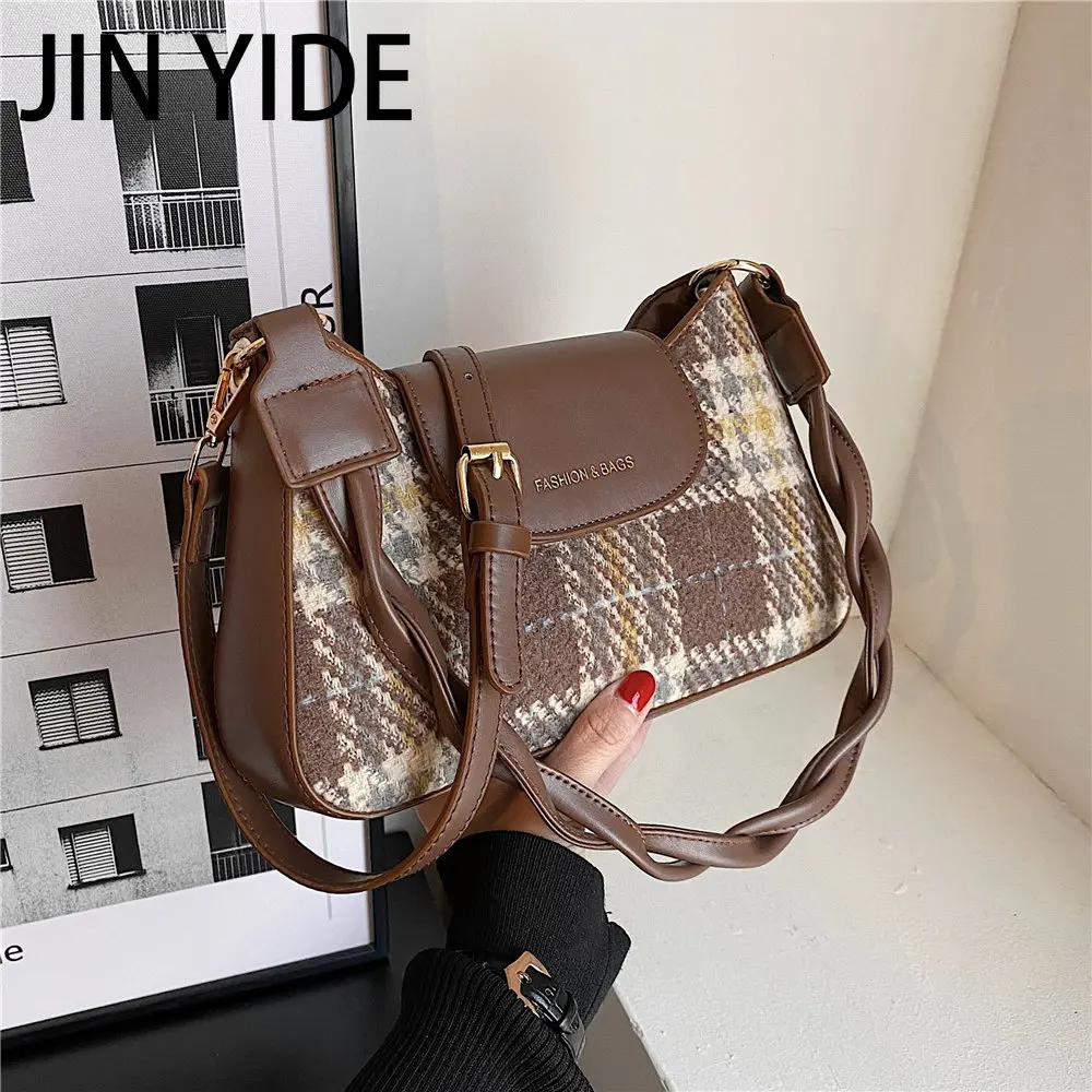 

French Style Twist Strap Plaid Small Underarm Shoulder Bags for Women 2023 Trend Design Woolen Fabric Crossbody Ladies Handbags