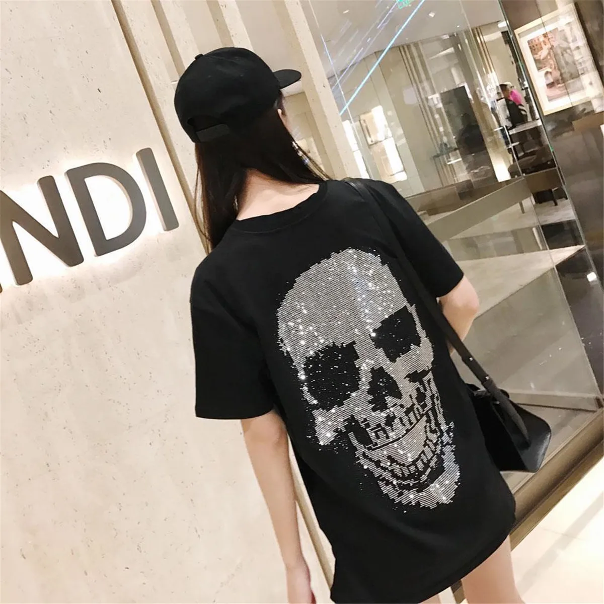 Maglietta in cotone con stampa teschio del diavolo ragazza moda donna diamanti top Cool Summer Black oversize Harajuku maglietta Hip Hop Femme